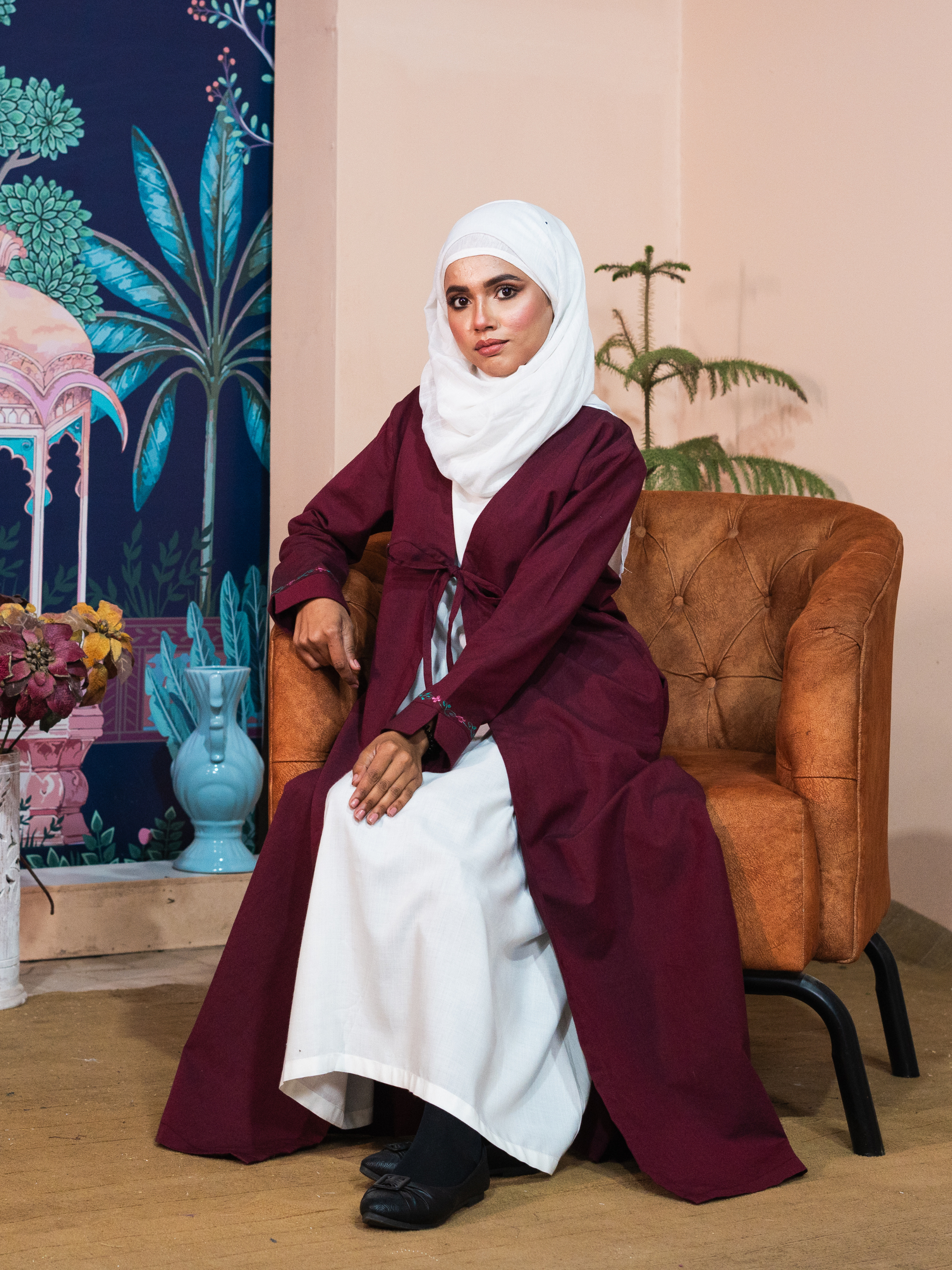 Heritage Bow Open Abaya  – Berry
