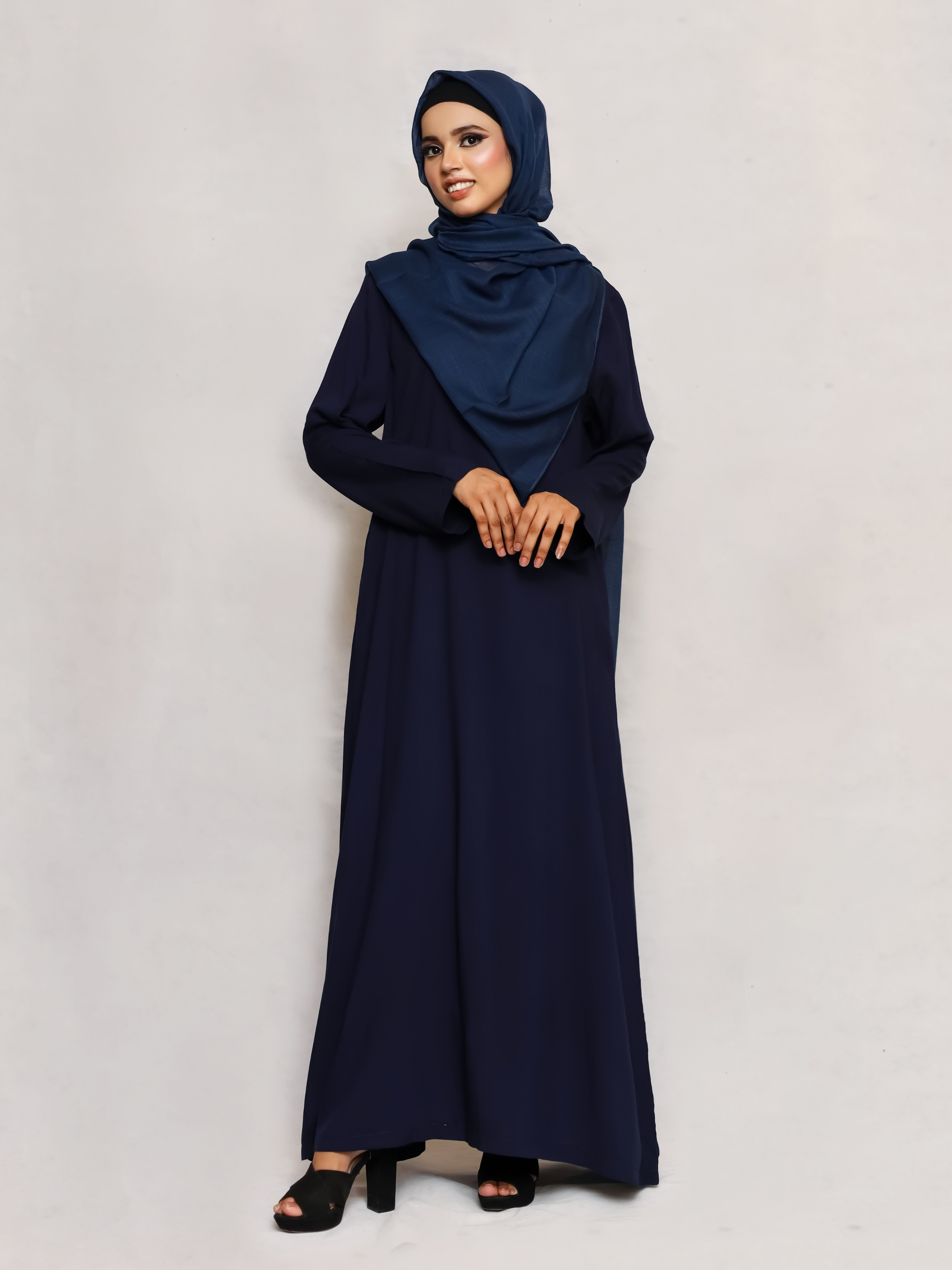 Essential Linen Abaya - Navy