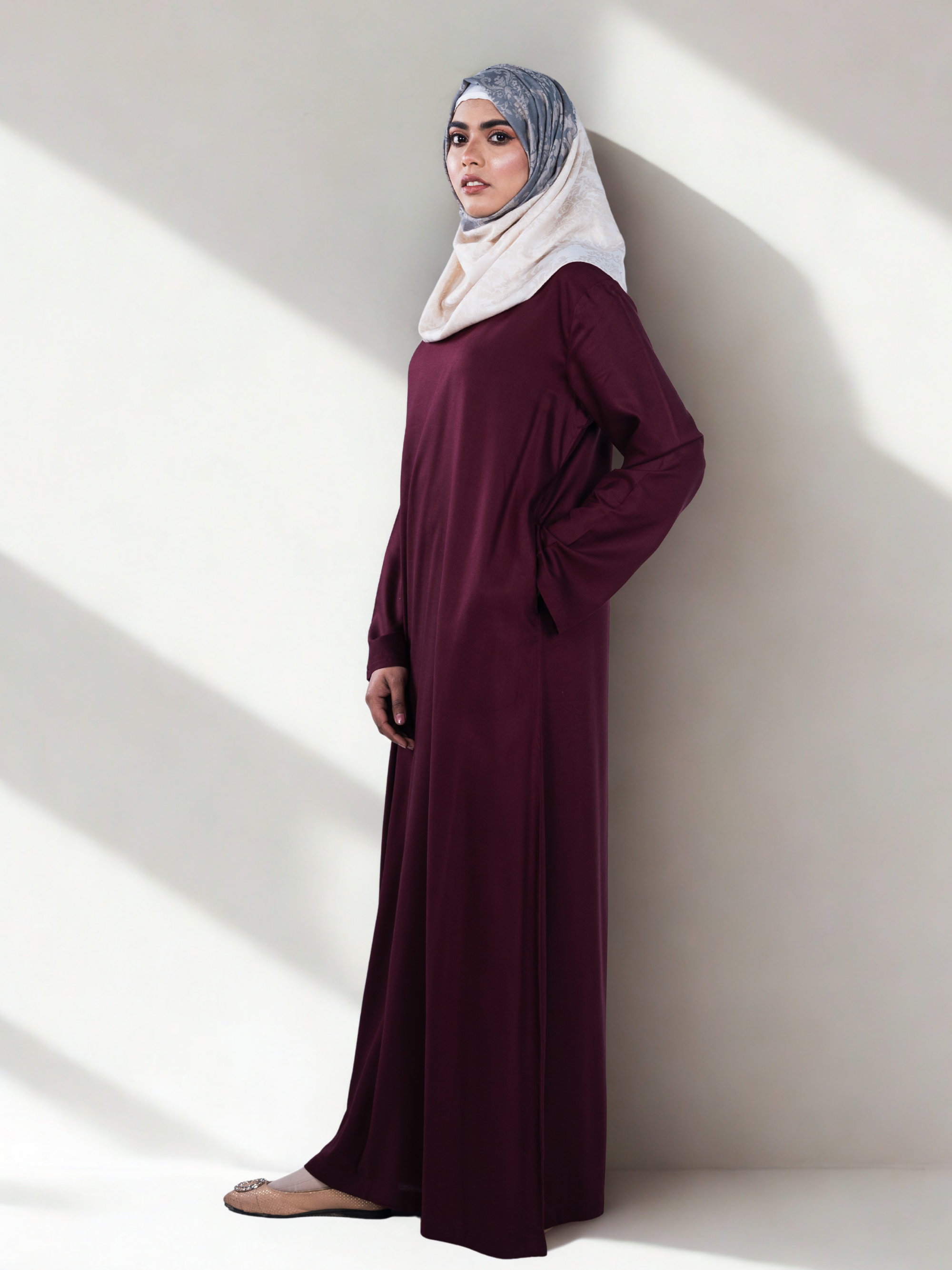 Essential Linen Abaya - Berry
