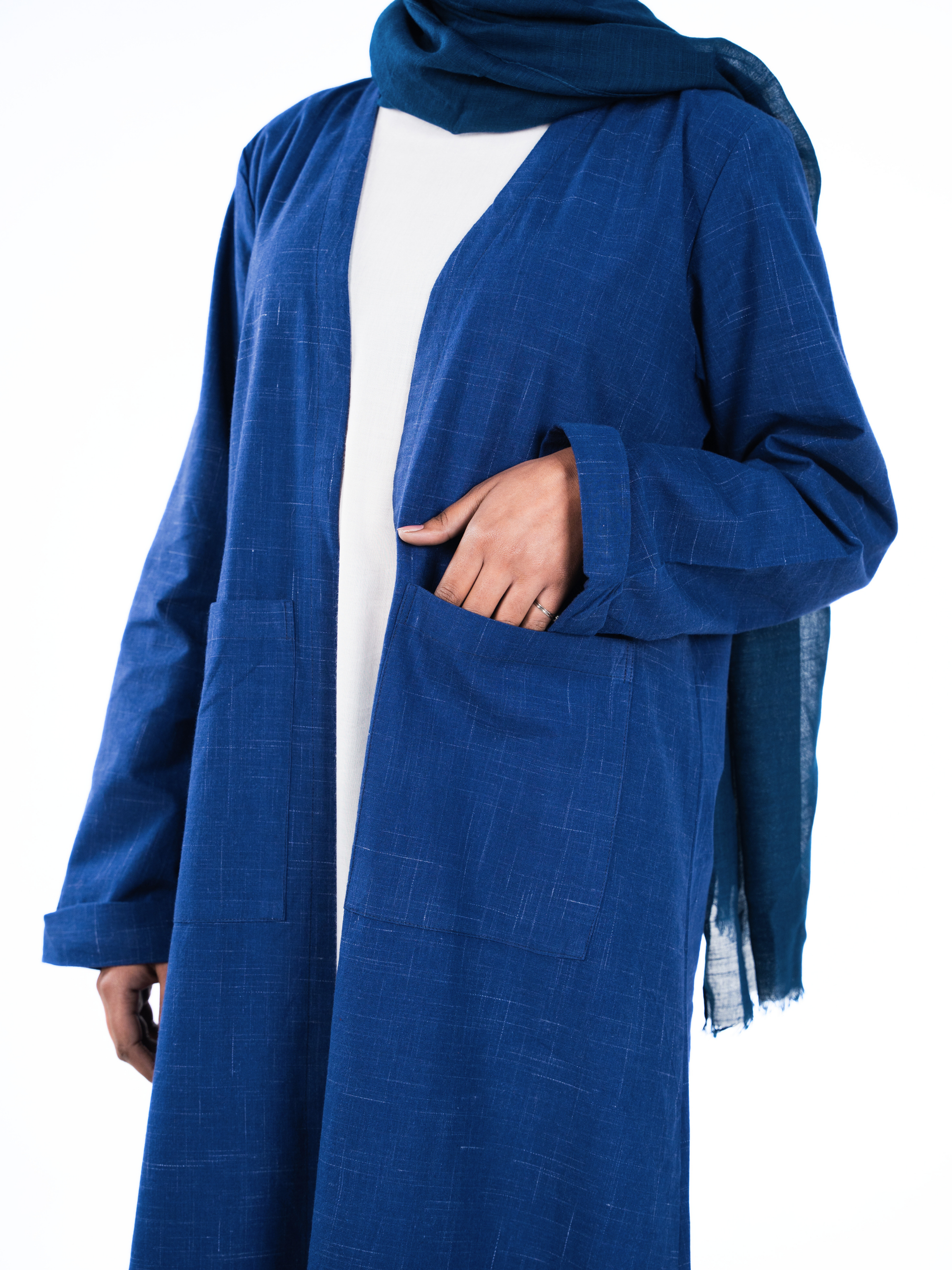 Minimalist Open Abaya – Checked Blue