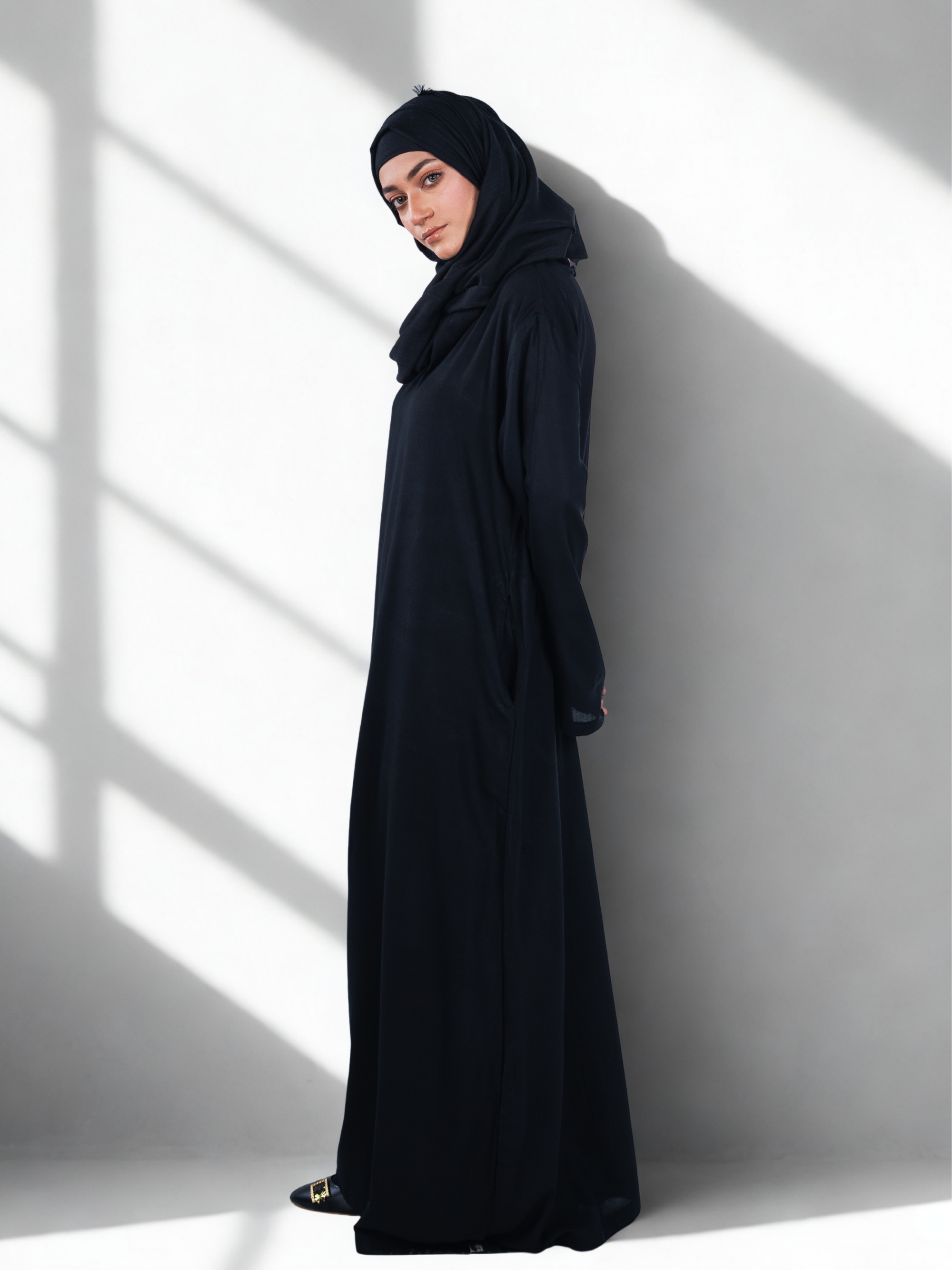 Essential Linen Abaya - Black