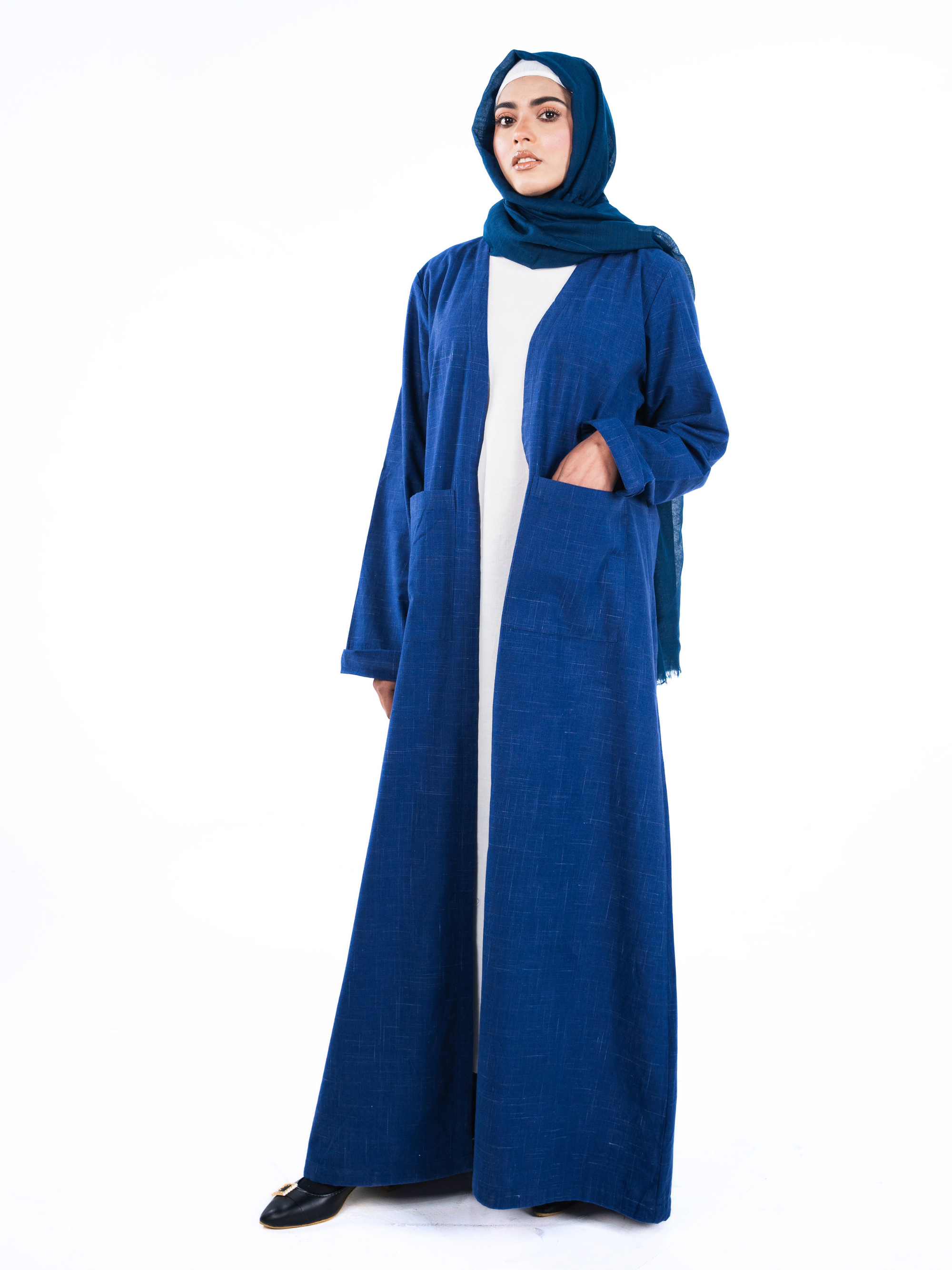 Minimalist Open Abaya – Checked Blue
