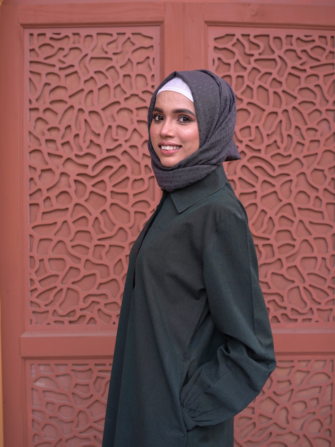How to Style Your Abaya for Every Season | Without Compromising Modesty or Sustainability