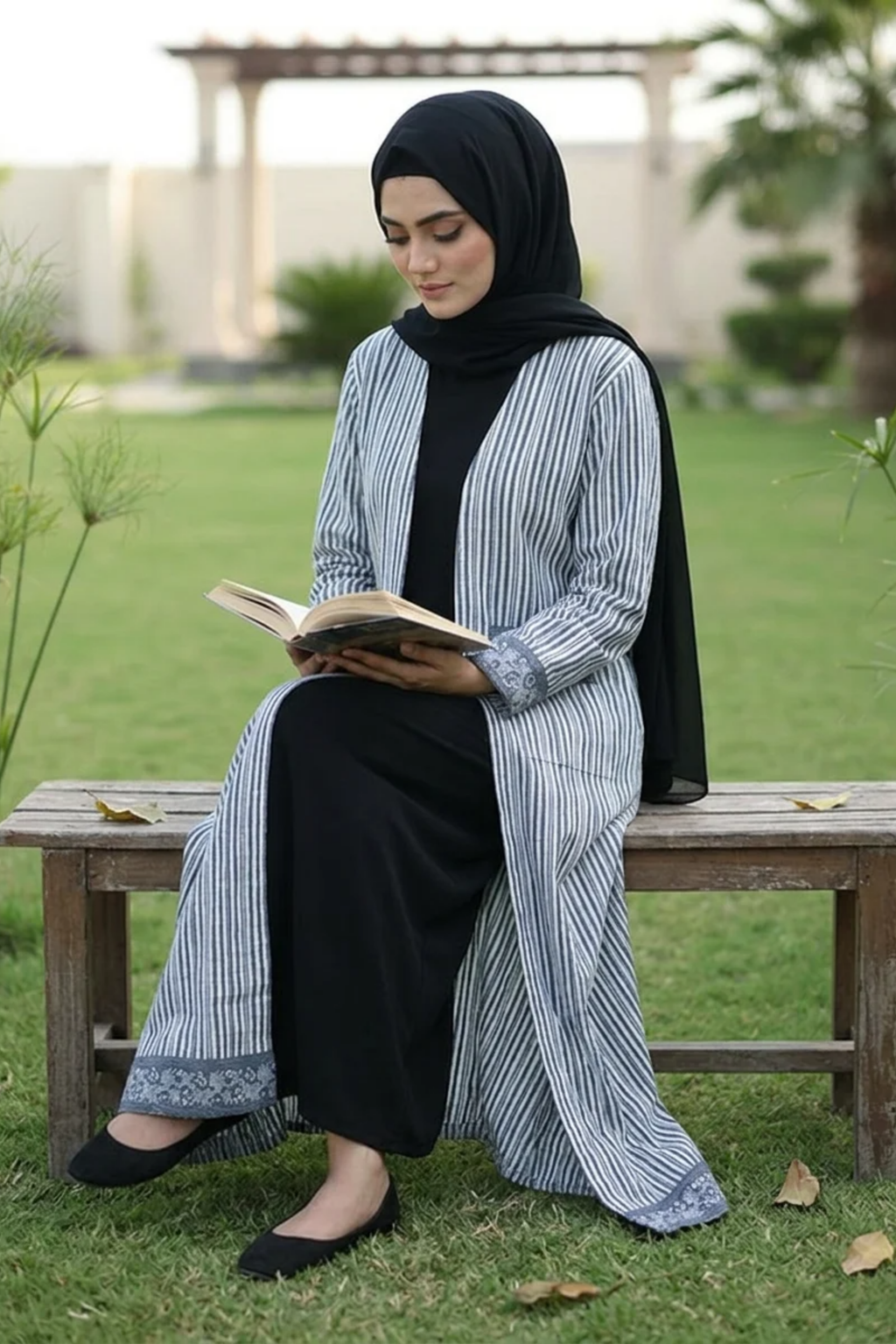 Printed Open Abaya - Grey & Blue
