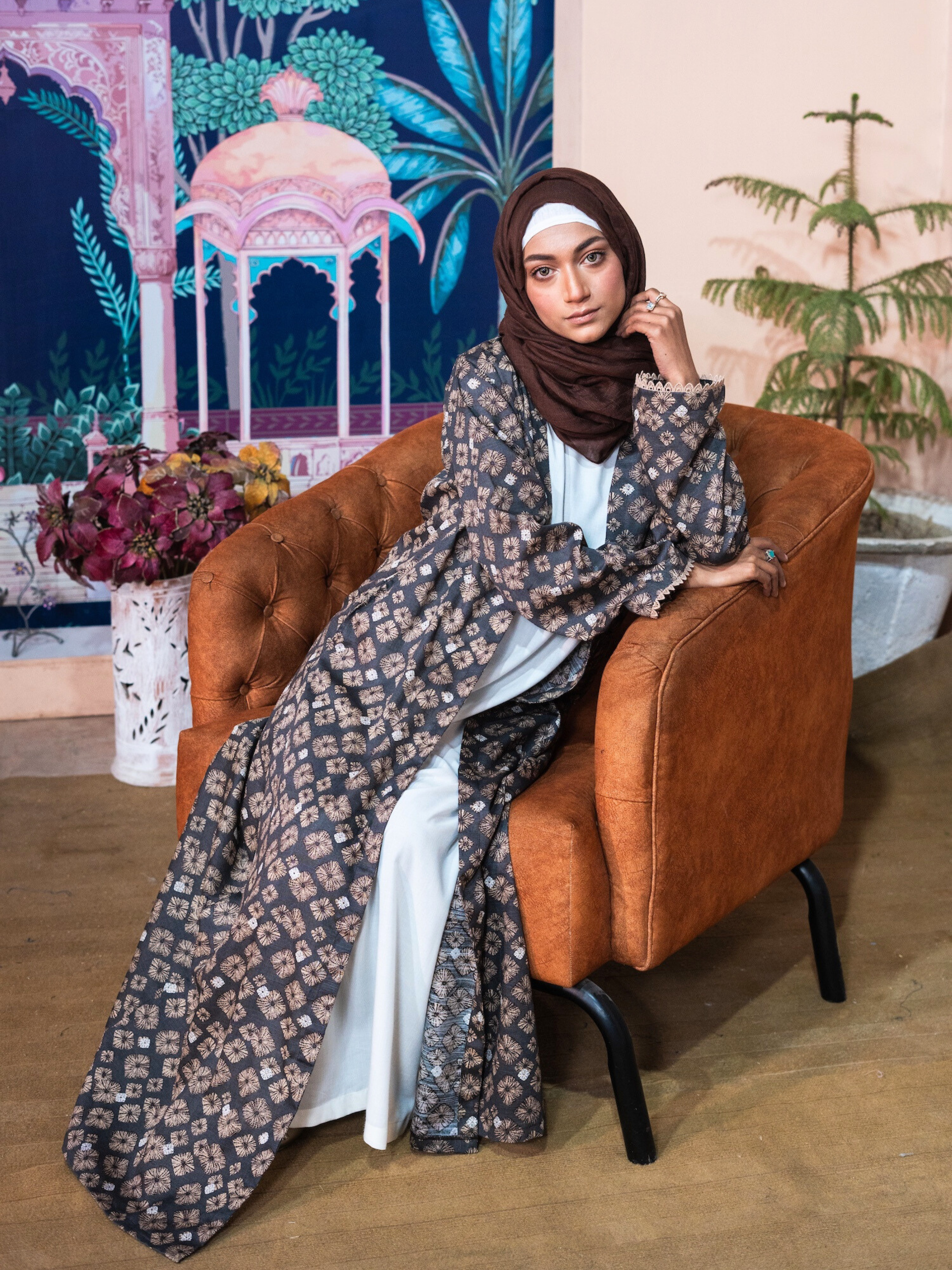 Printed Open Abaya - Brown