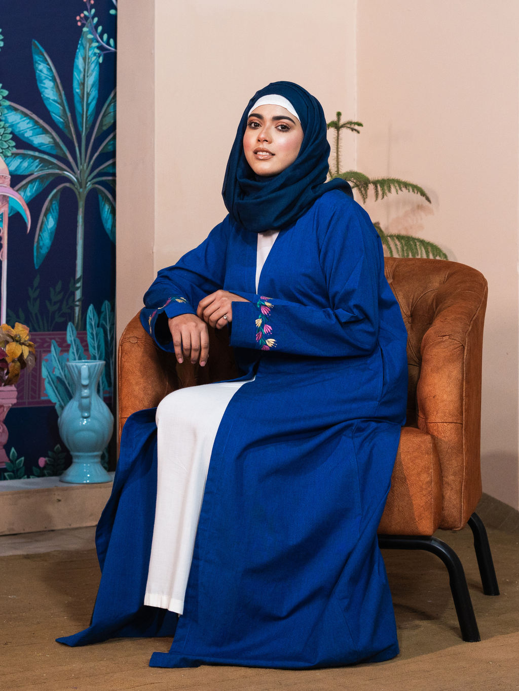Heritage Bow Open Abaya  – Royal Blue