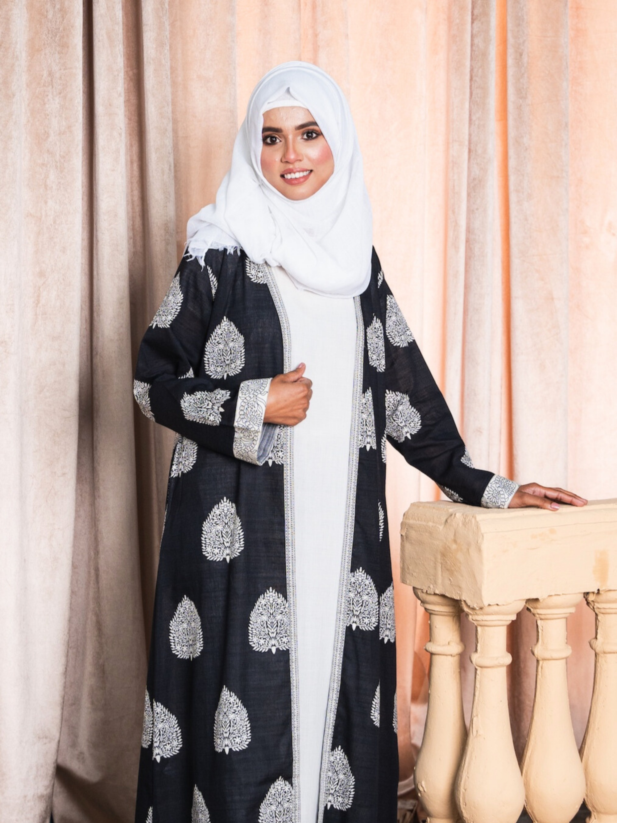 Printed Open Abaya - Black