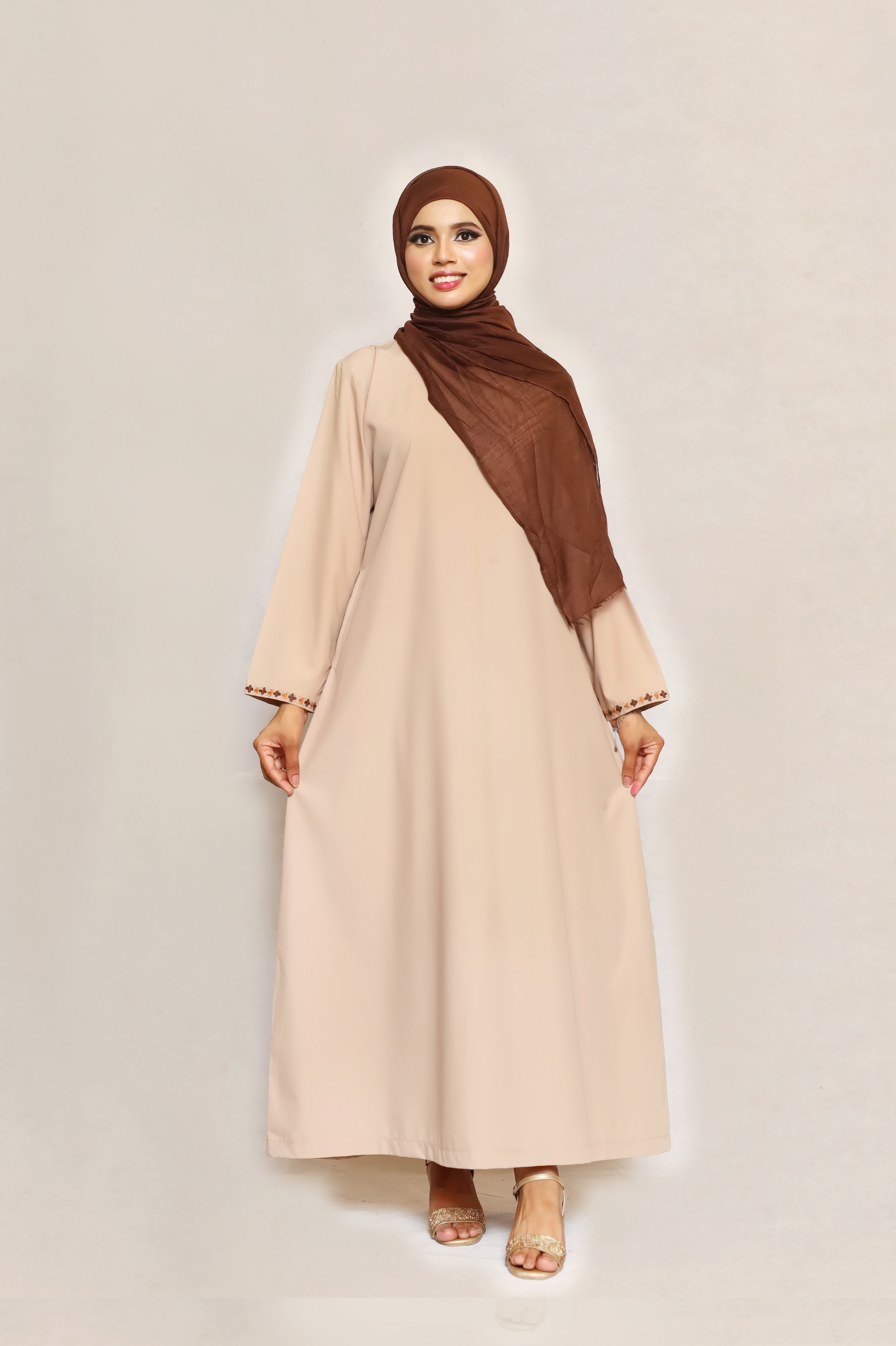 Signature Cotton Abaya – Oat (Hand Embroidered)