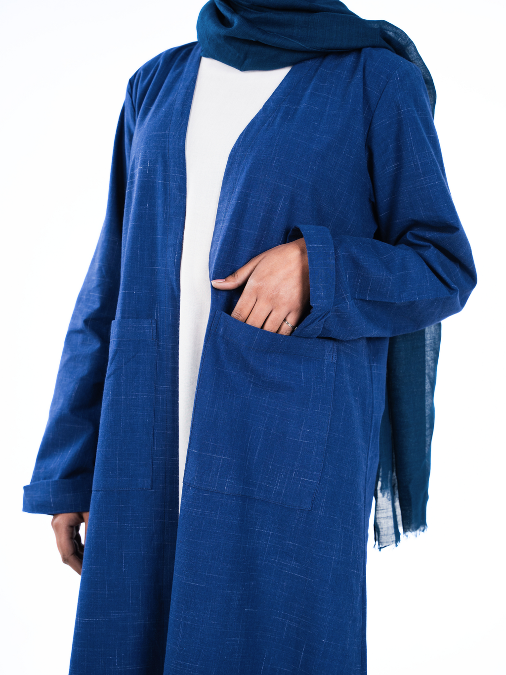 Minimalist Open Abaya – Checked Blue