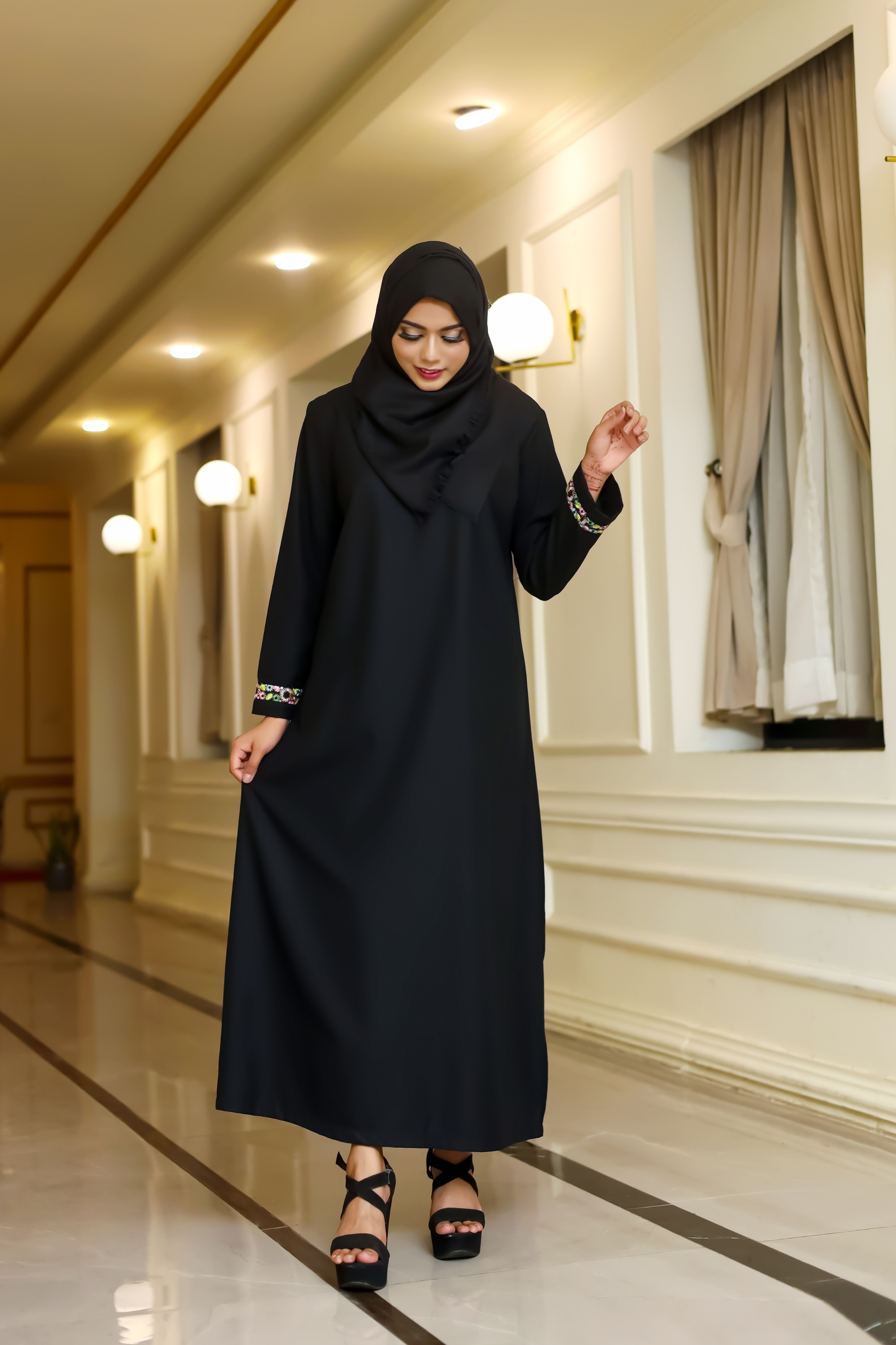 Signature Cotton Abaya – Black
