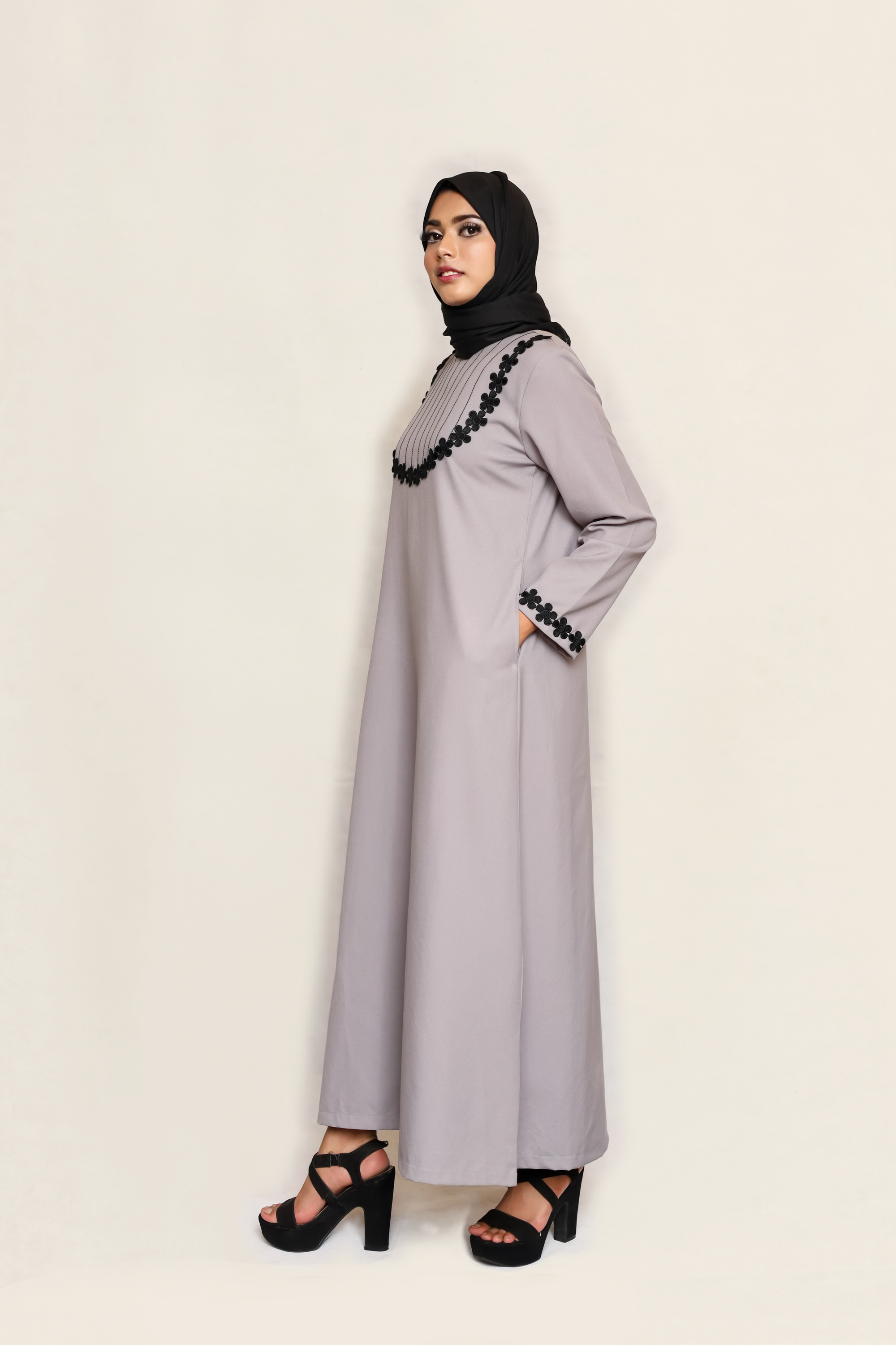 Signature Cotton Abaya – Light Grey