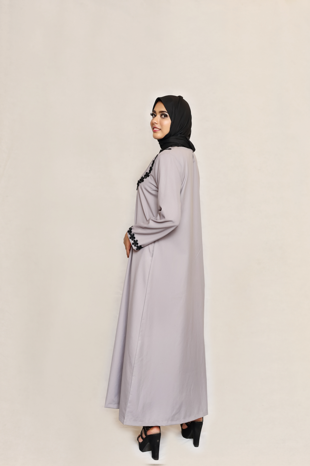 Signature Cotton Abaya – Light Grey