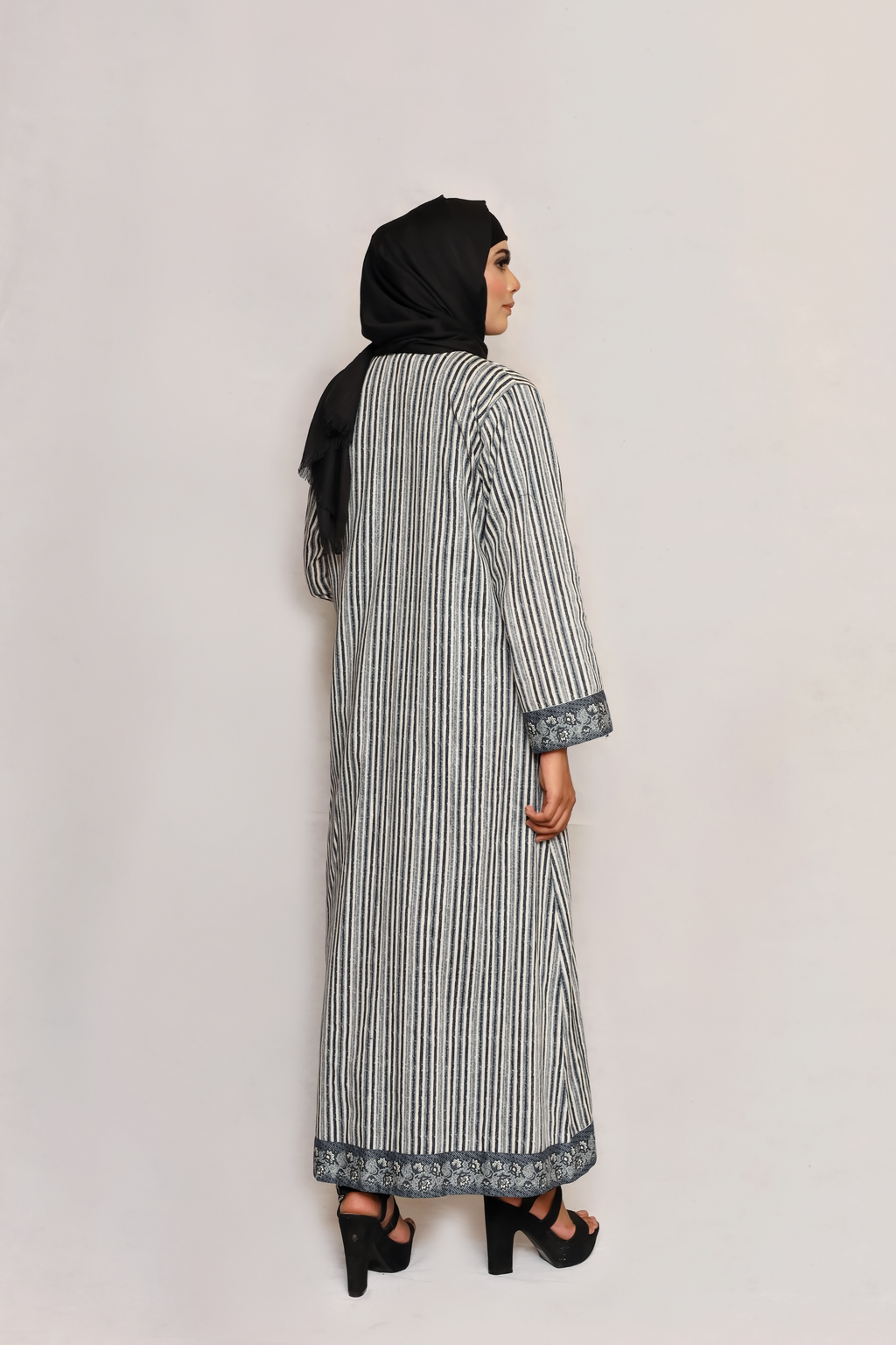 Printed Open Abaya - Grey & Blue