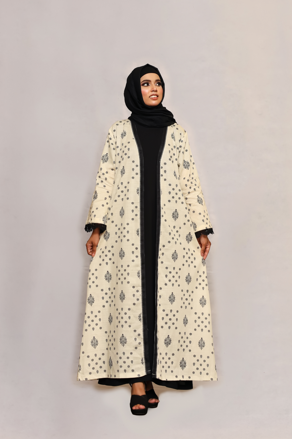 Printed Open Abaya - Black and White