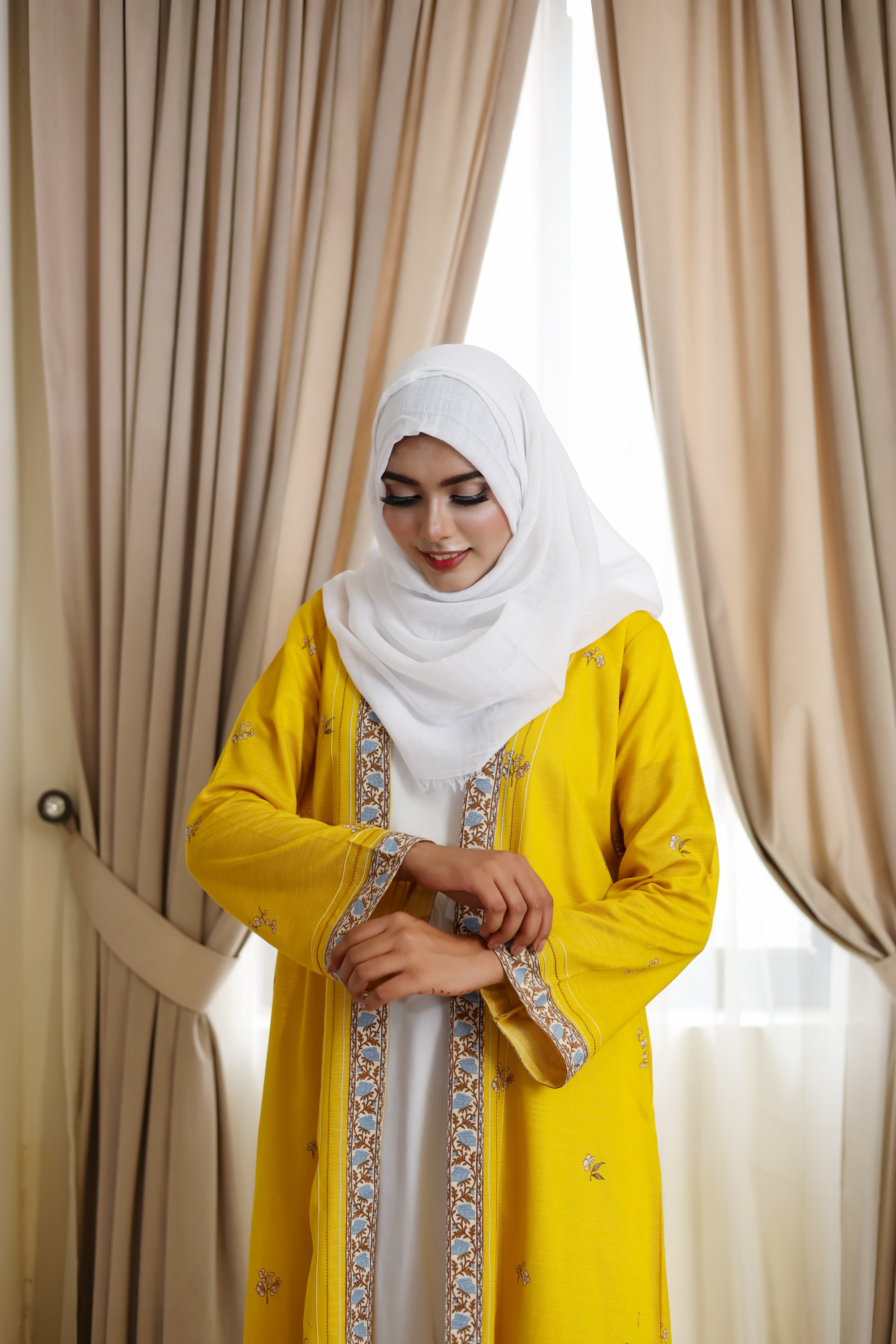 Printed Open Abaya - Yellow
