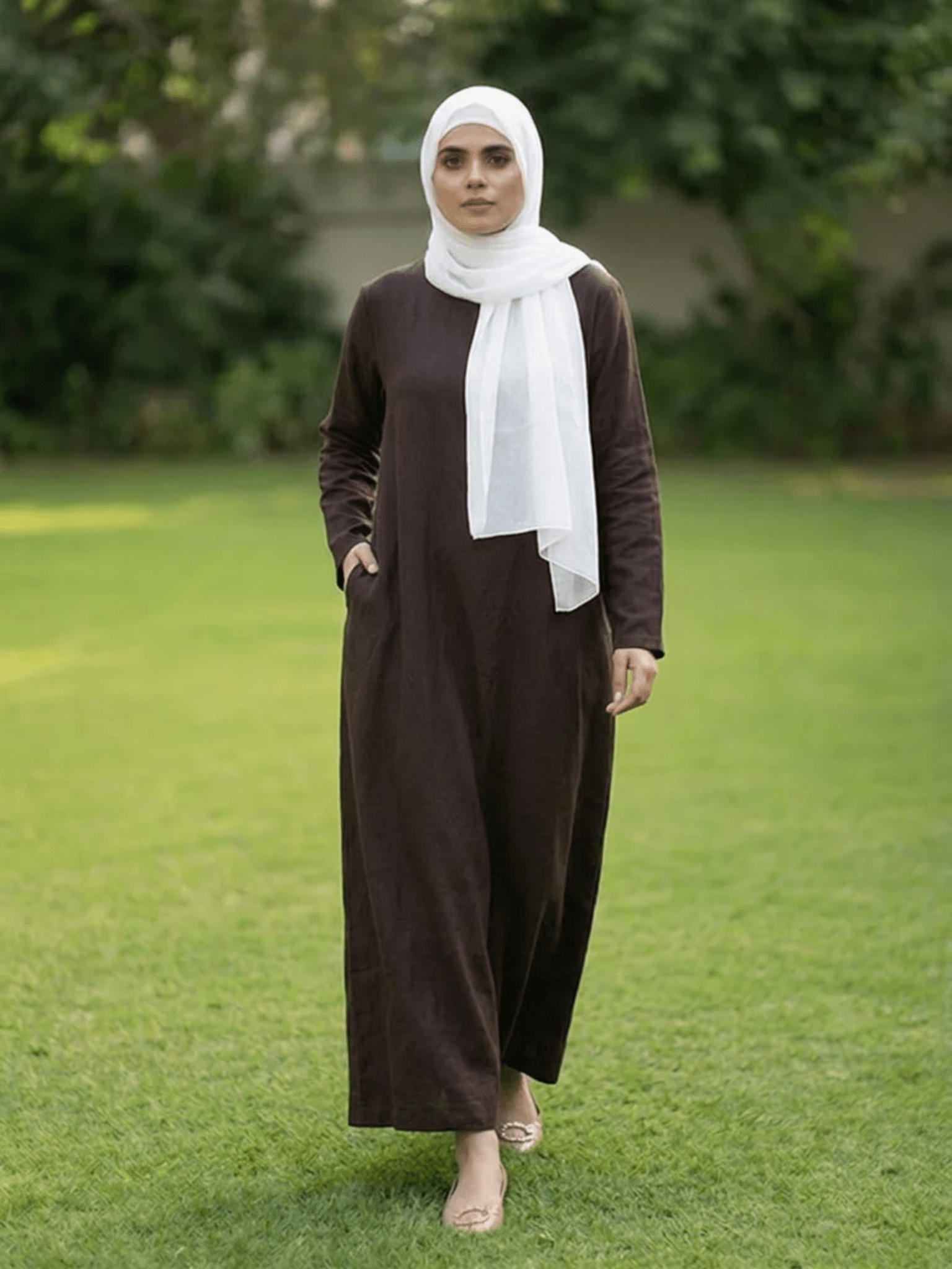 Essential Linen Abaya - Brown - Fasilah