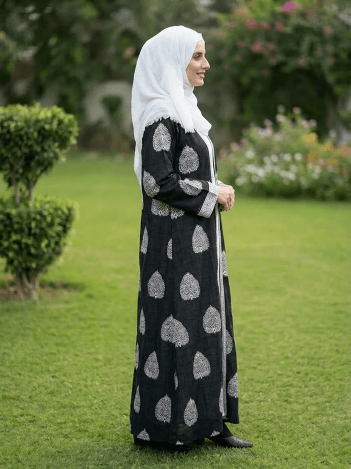 Printed Open Abaya - Black - Fasilah