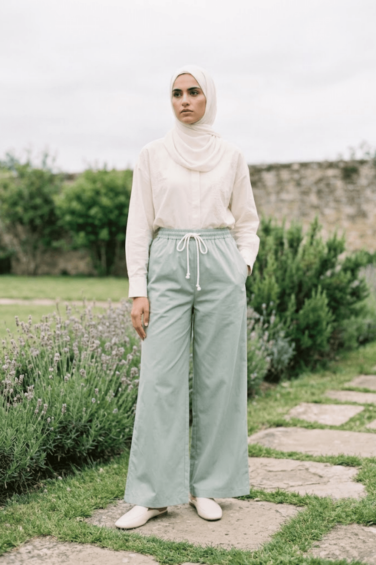 Pantalon en coton signature vert amande